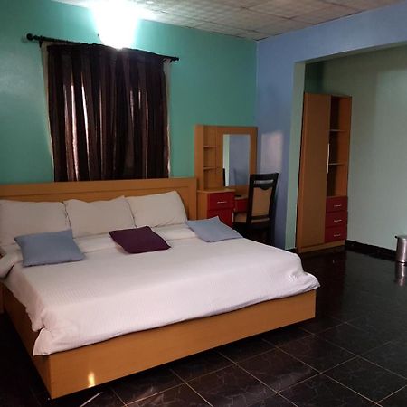 Chamcce Hotel Ajao 라고스 외부 사진