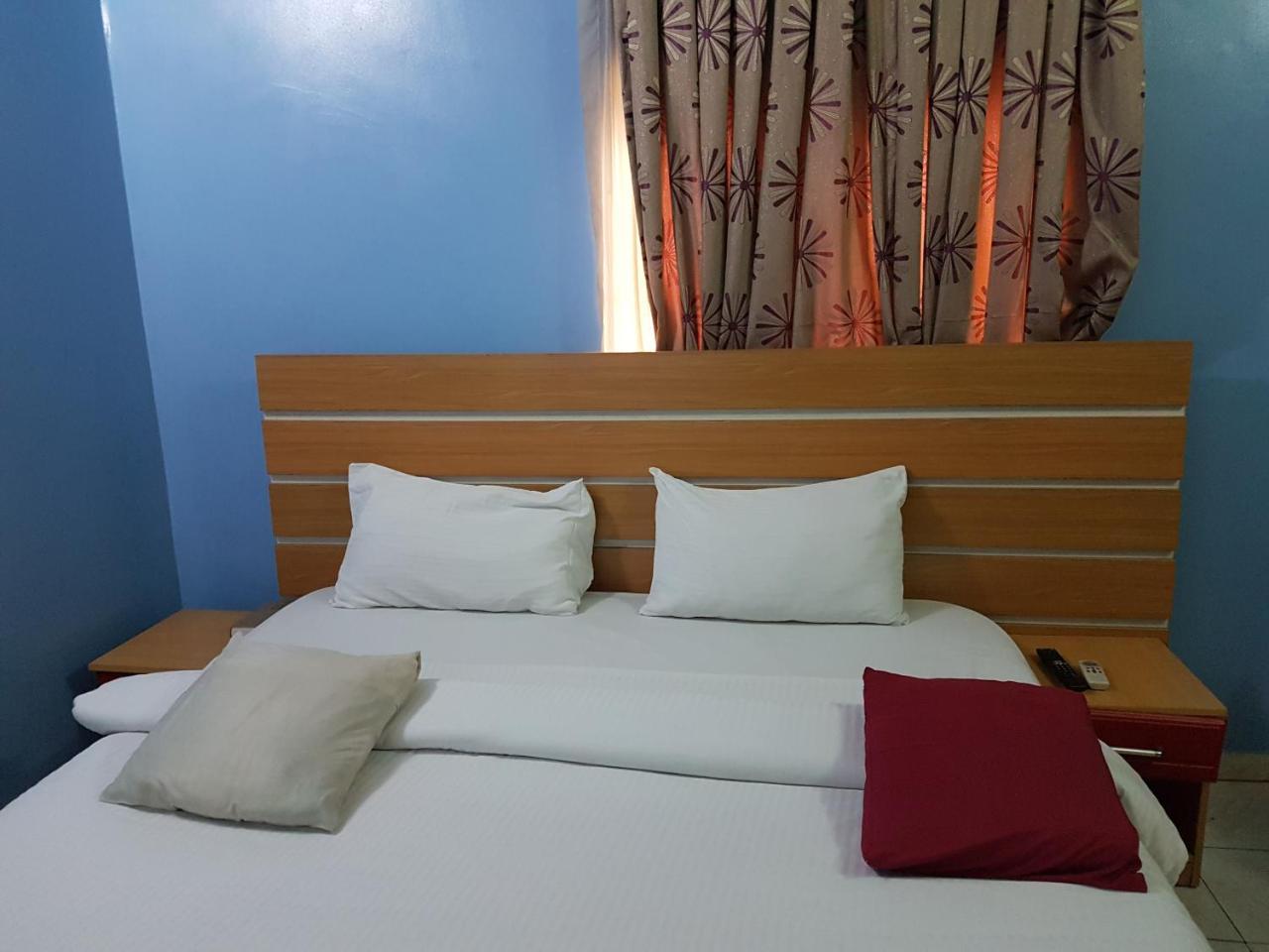 Chamcce Hotel Ajao 라고스 외부 사진