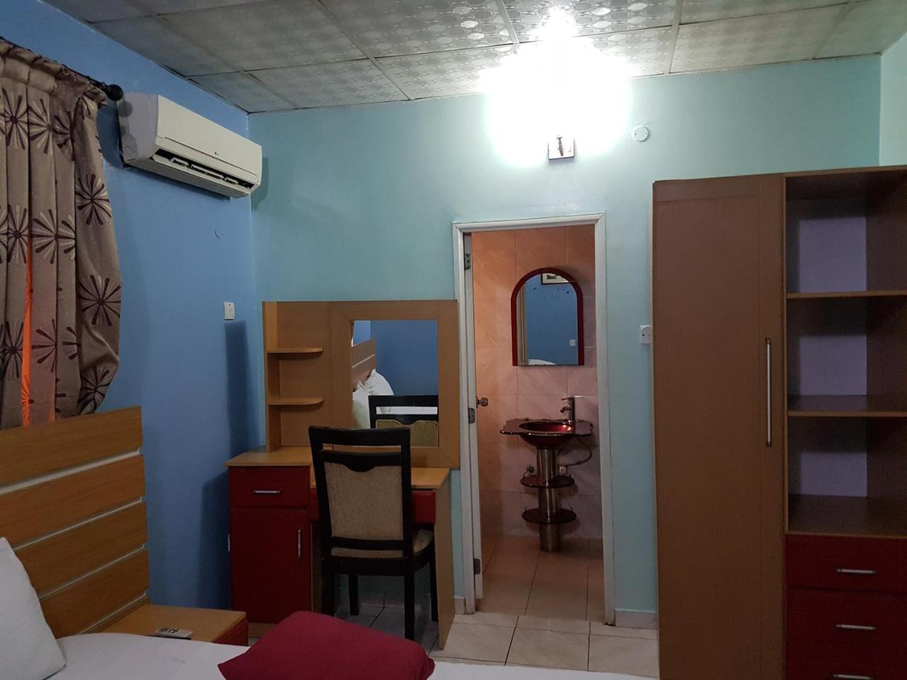 Chamcce Hotel Ajao 라고스 외부 사진