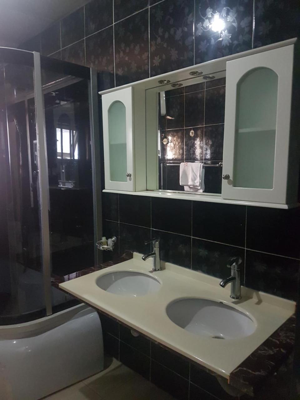 Chamcce Hotel Ajao 라고스 외부 사진